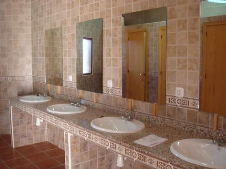 Albergue Turistico De Cornalvo Trujillanos 外观 照片